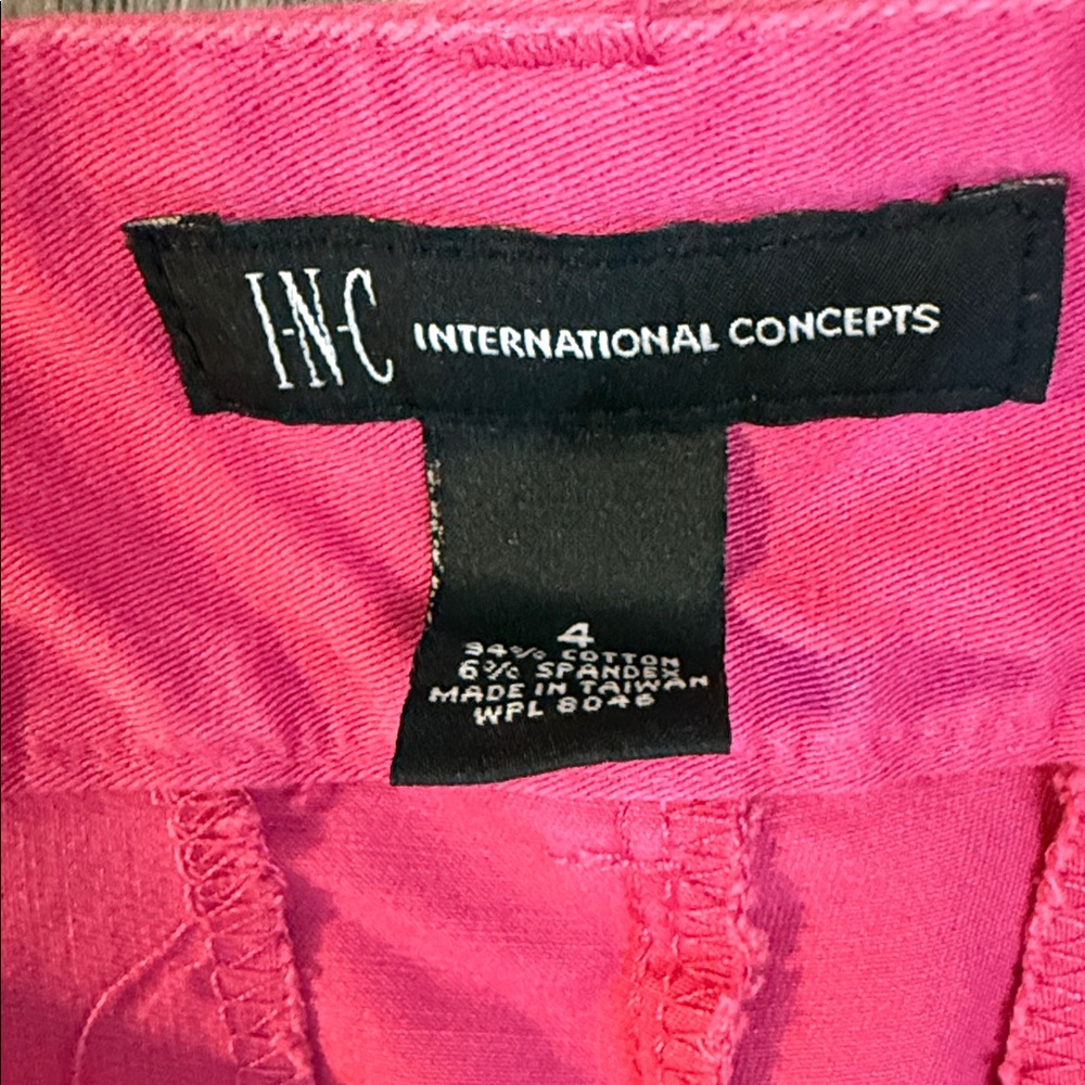 INC International Concepts Pink Women's Shorts EUC - Picture 6 of 7